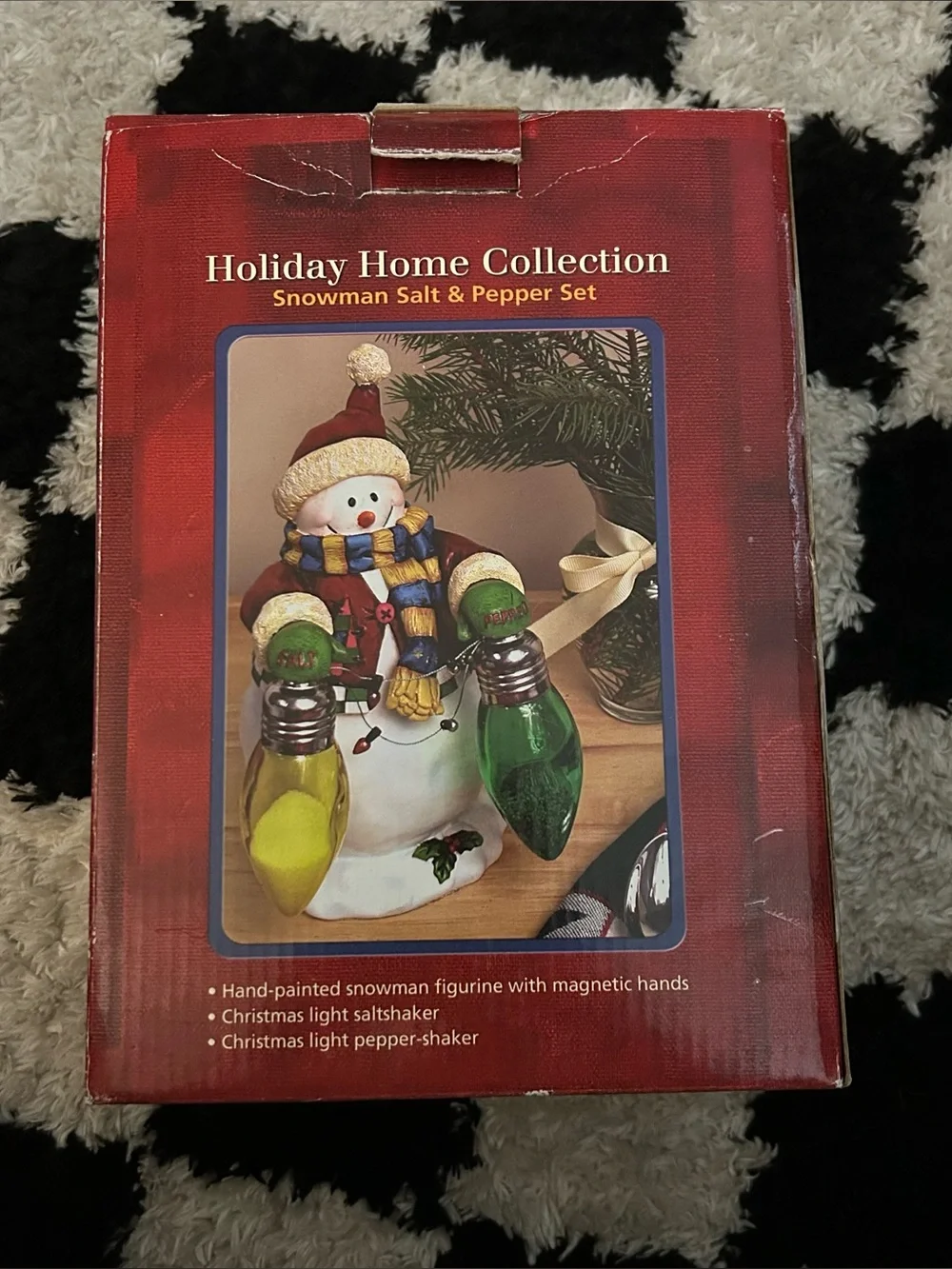 Snowman Salt and Pepper Holder Shakers magnetic Set Holiday Home Collection